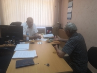 Депутат Анатолий Жданов провел прием граждан по вопросам социальной поддержки