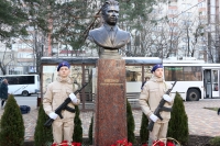 В краевом центре открыт памятник ставропольскому разведчику