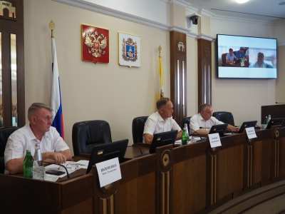 Законодатели Ставрополья предлагают выделить дополнительные средства на покупку спецтехники для ремонта водопроводных сетей