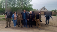 Депутат Николаев передал бойцам СВО автомобиль
