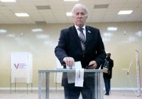 Председатель Думы Николай Великдань проголосовал на выборах Президента России