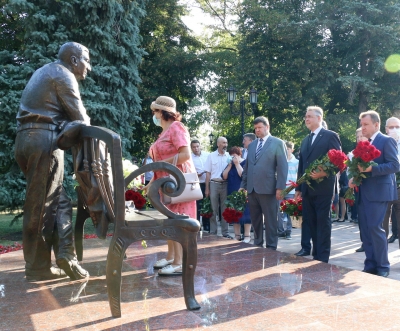 В Ставрополе открыли памятник мэру города Андрею Джатдоеву
