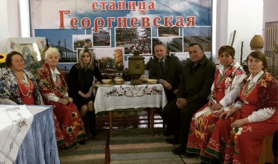 Елена Бондаренко поздравила с праздником весны
