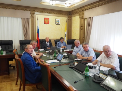 Краевые законодатели держат на контроле ситуацию в экономике Ставрополья