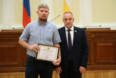 Лучшим работникам химической промышленности Ставрополья вручены награды Думы края