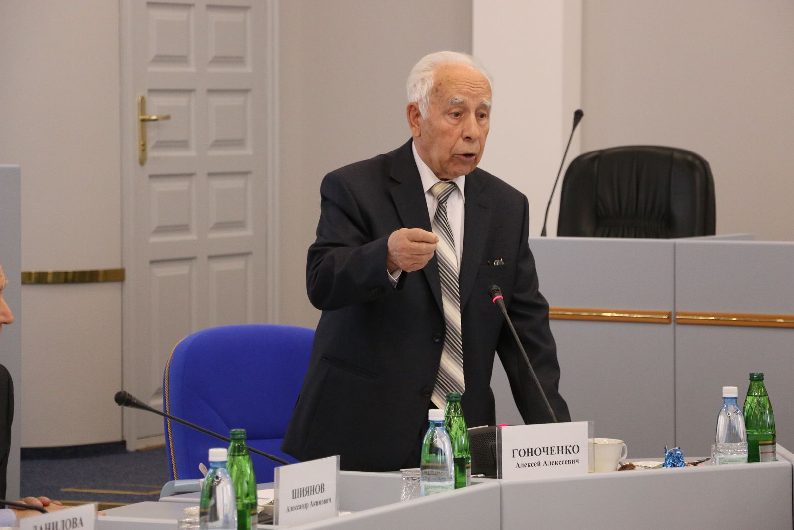Совет старейшин начал работу