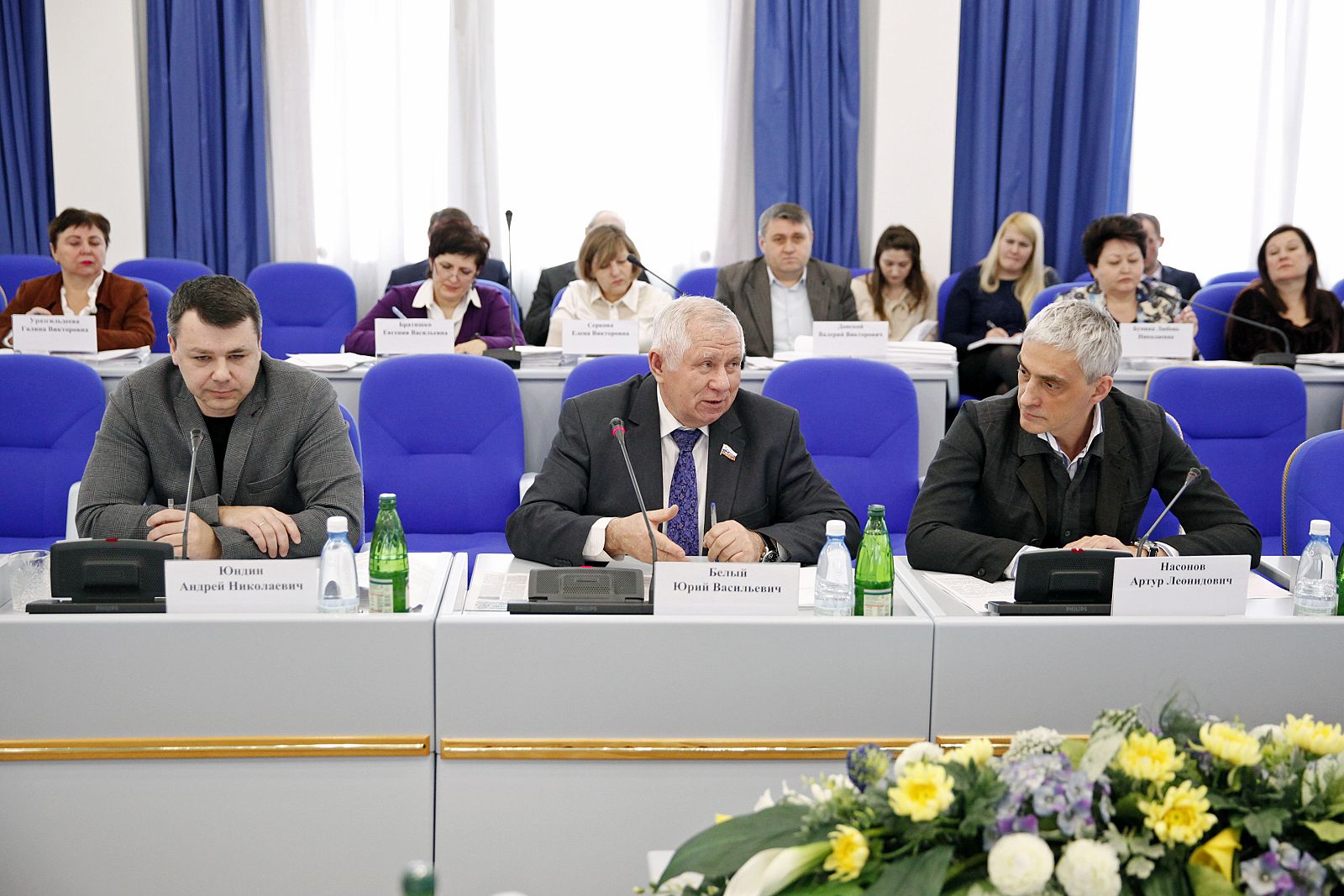 Депутаты предлагают штрафовать за продажу электронных сигарет несовершеннолетним