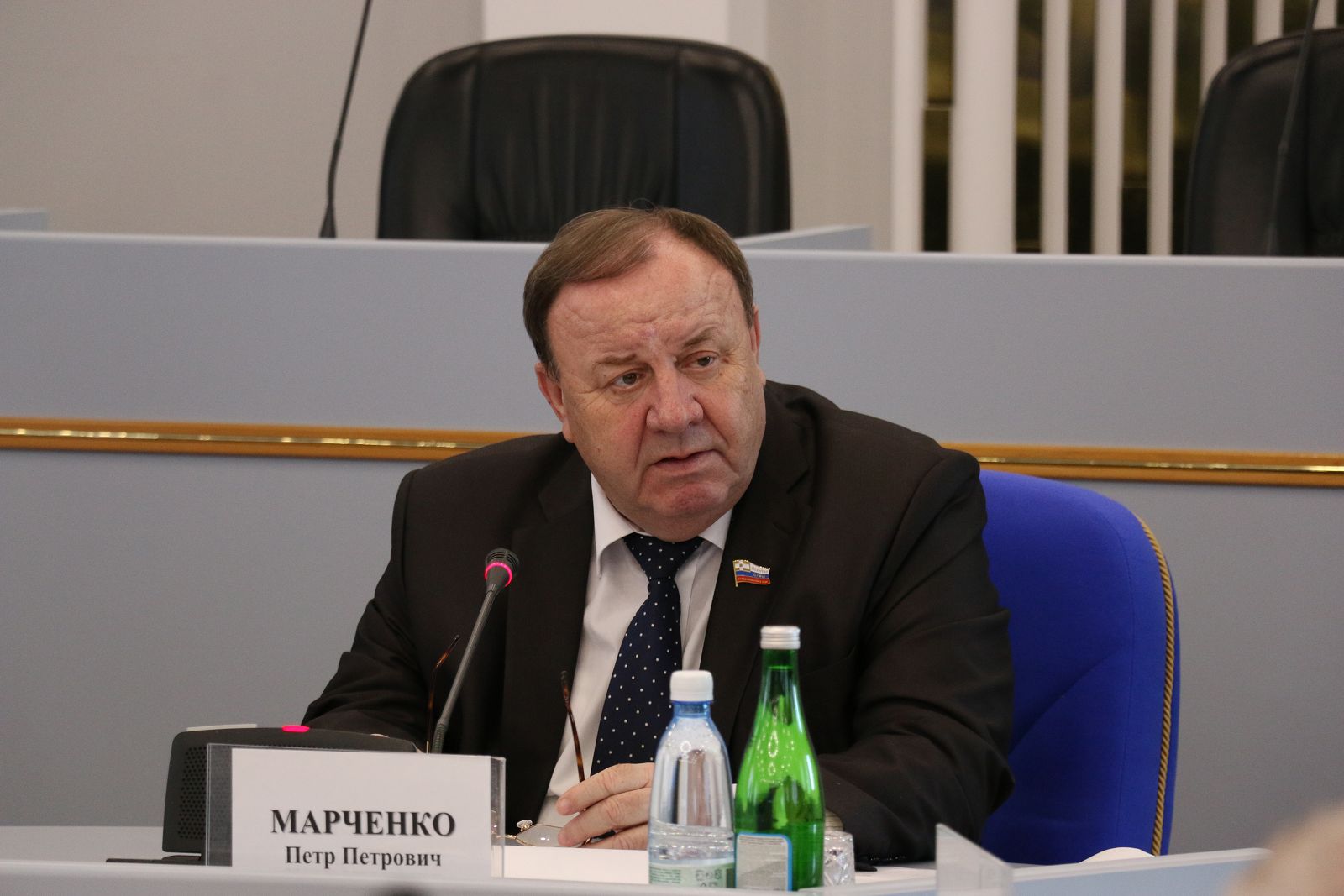 Повышение мер безопасности жизни и здоровья детей в местах общего пользования обсудили парламентарии