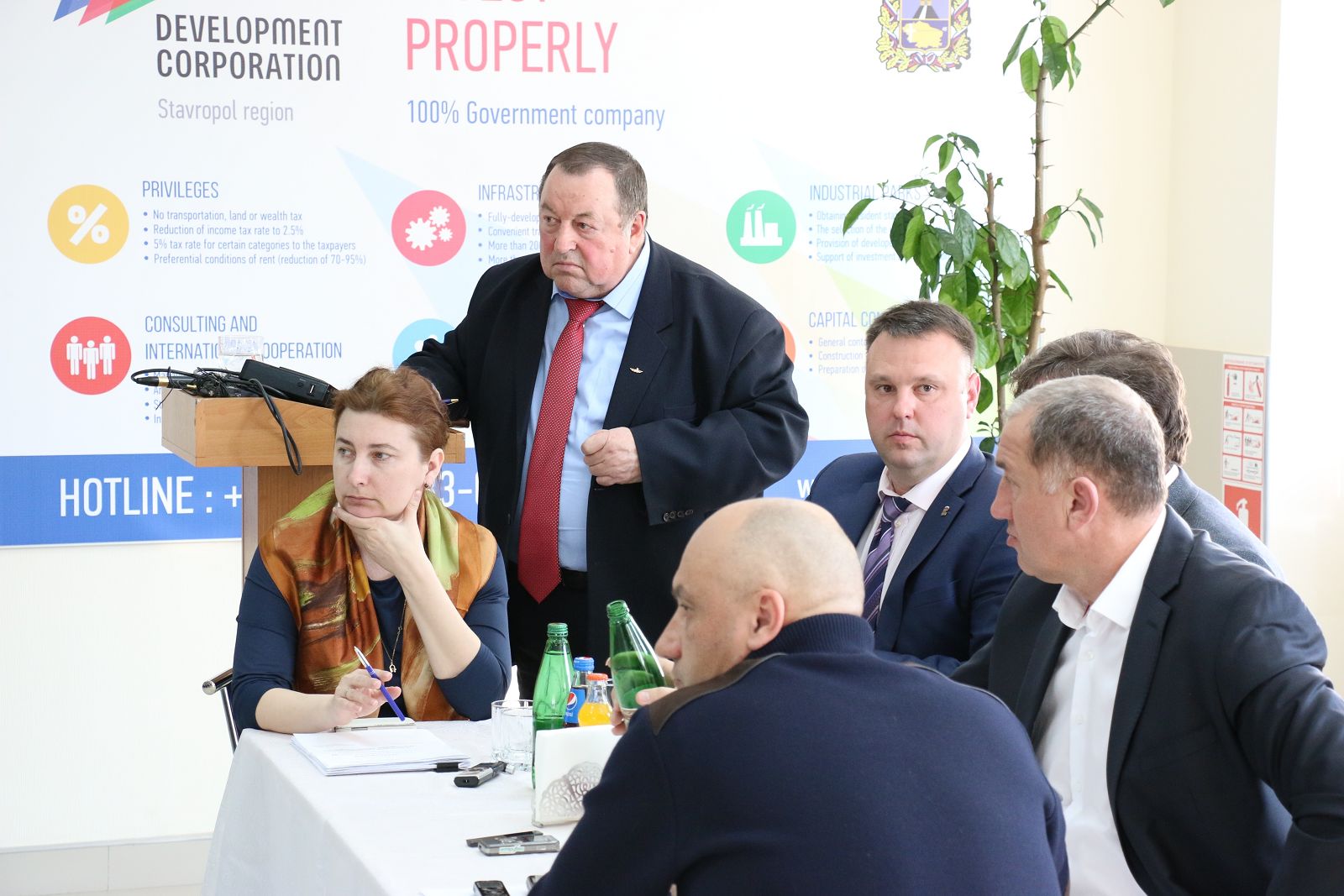 Депутаты ознакомились с работой аэропорта Ставрополя