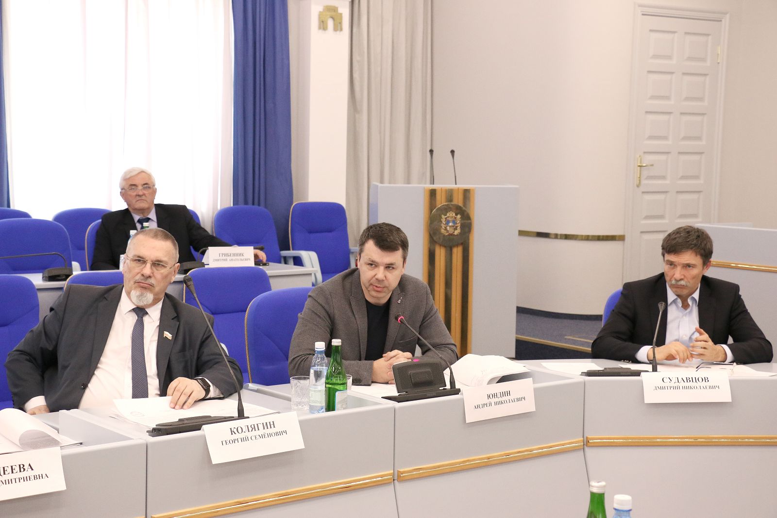 Депутаты обсудили вопросы, связанные с погребением и похоронным делом на Ставрополье