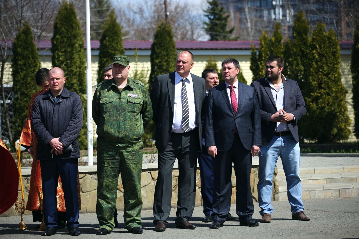 Укрепляя силу духа гвардейцев