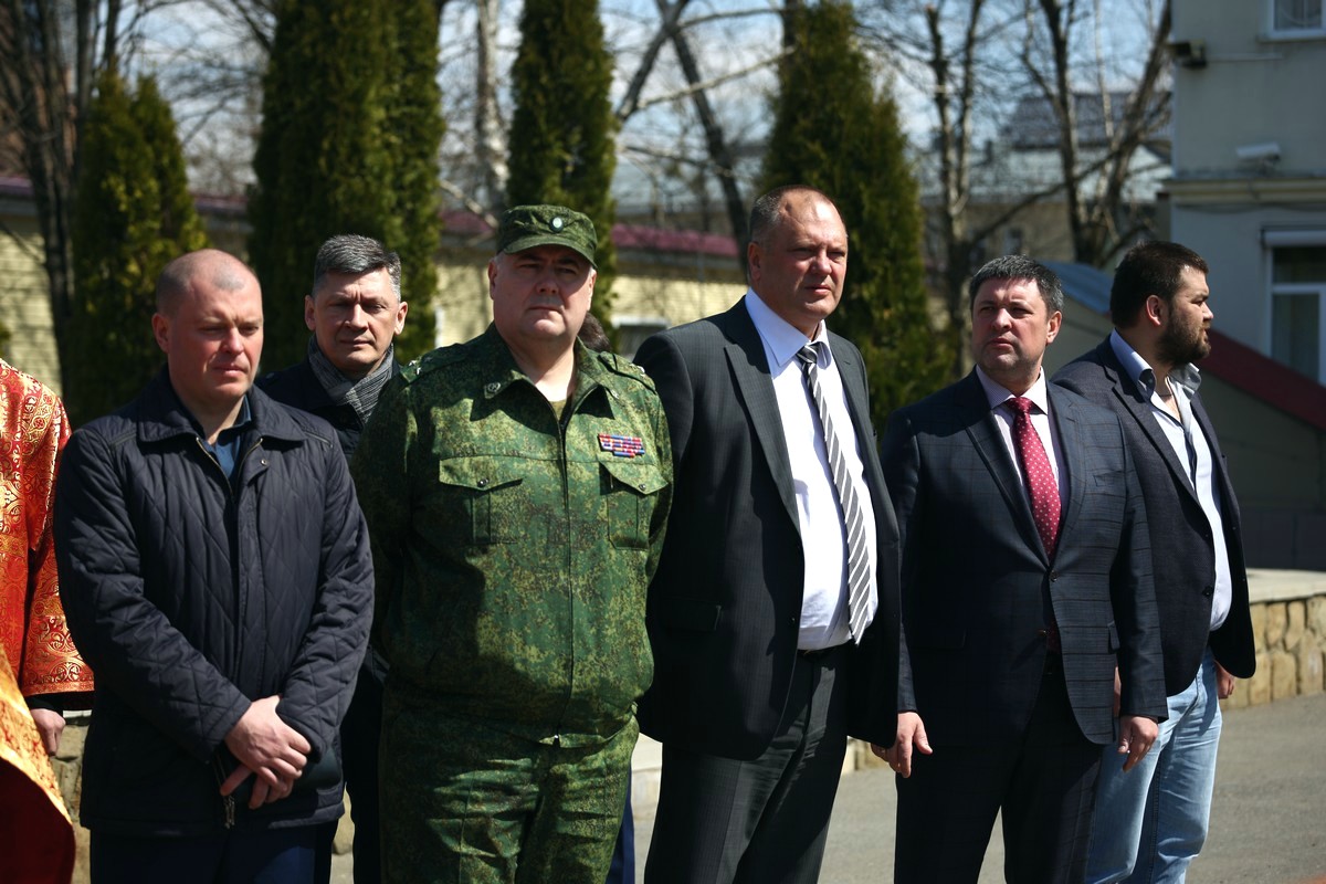 Укрепляя силу духа гвардейцев