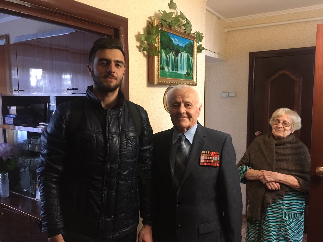 Разделить радость