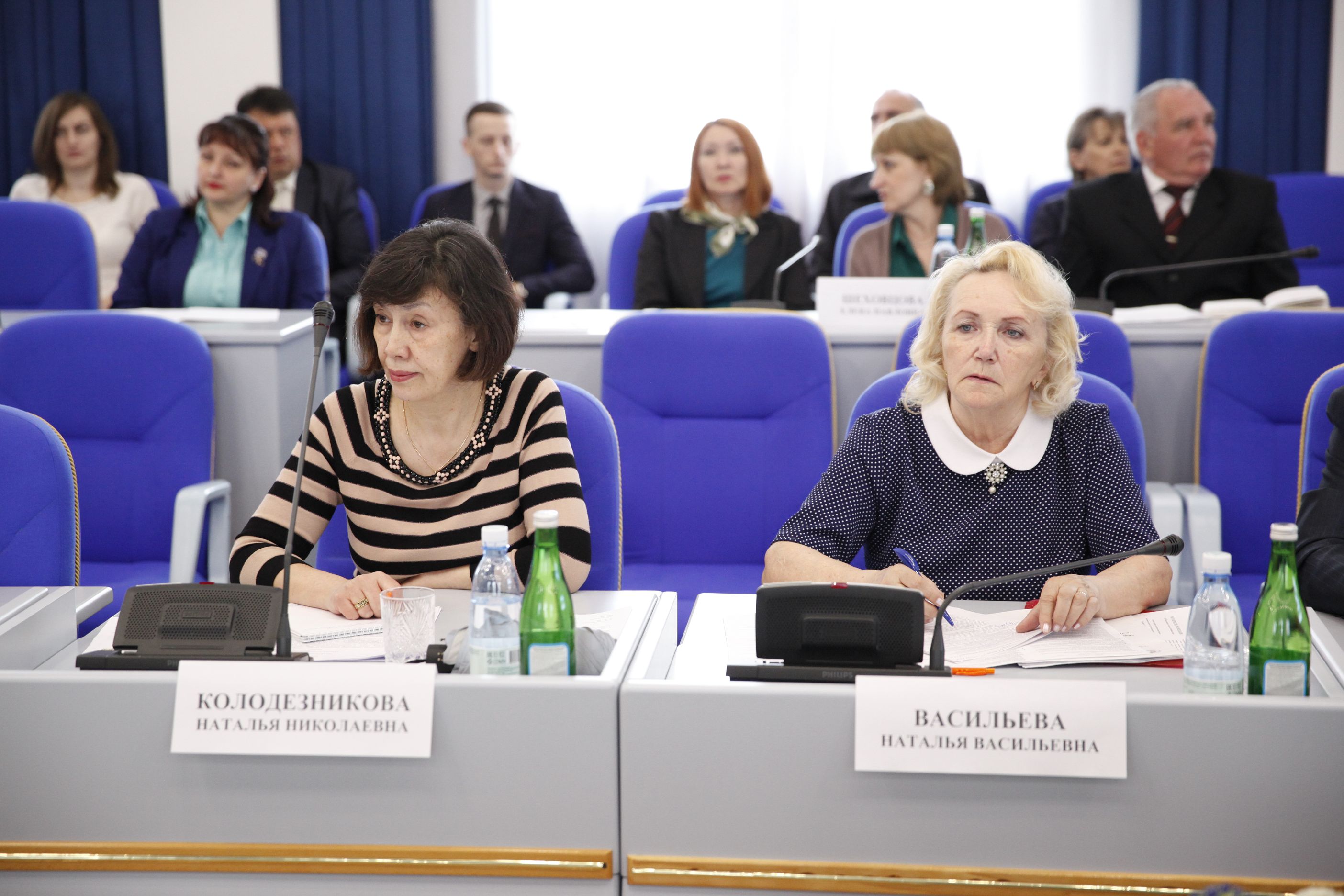 Проблемы семьи и трудового воспитания подрастающего поколения обсудили в Думе