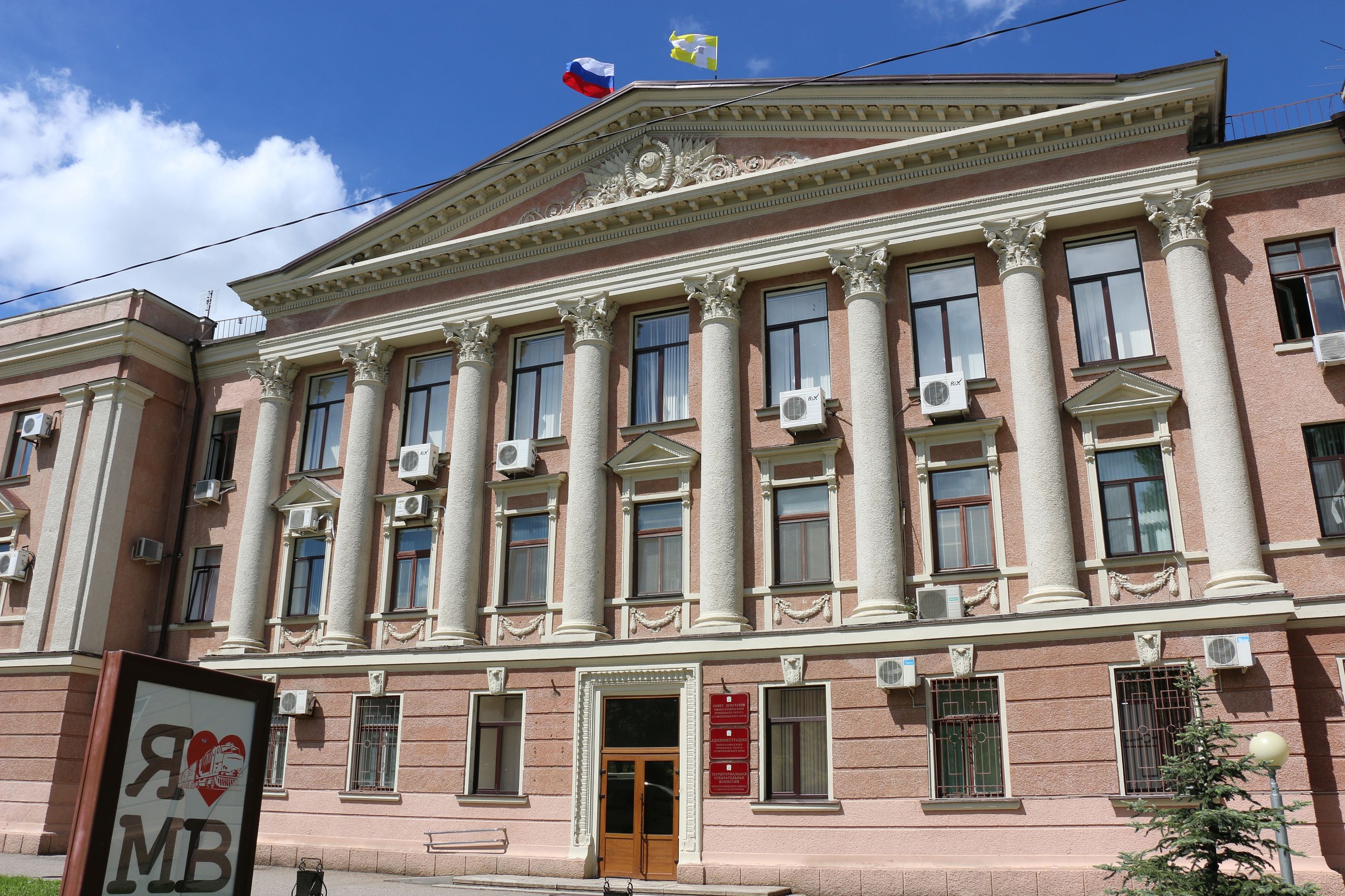 Ягубов: нужно внимательно отнестись ко всем, кто пострадал от паводков
