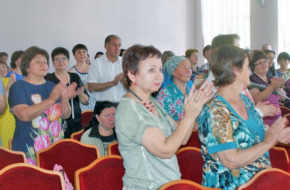 Жизнь охраняют от бед люди в белых халатах