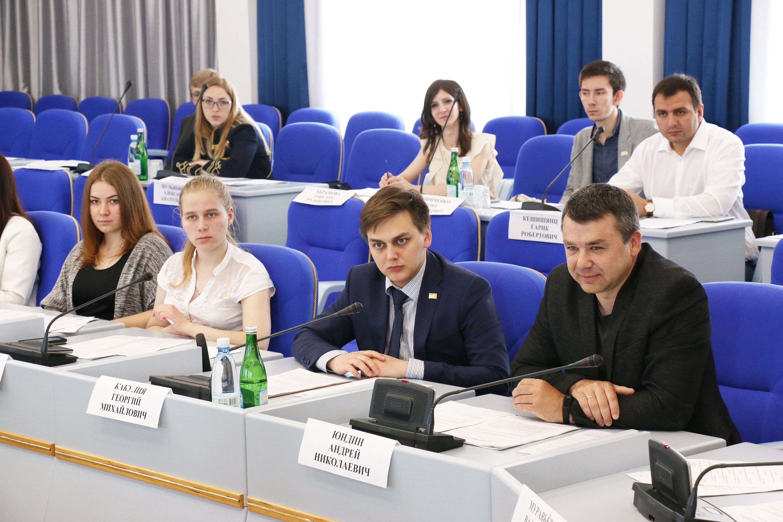 Молодежный парламент активно включился в работу