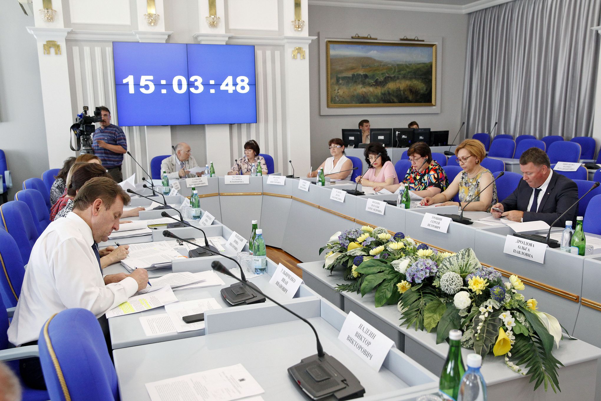 Депутаты предлагают выделять земельные участки сельским школам