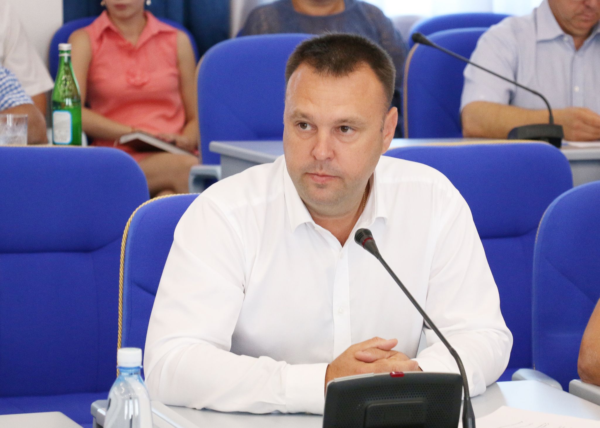 Обратить внимание на готовность школ к новому учебному году