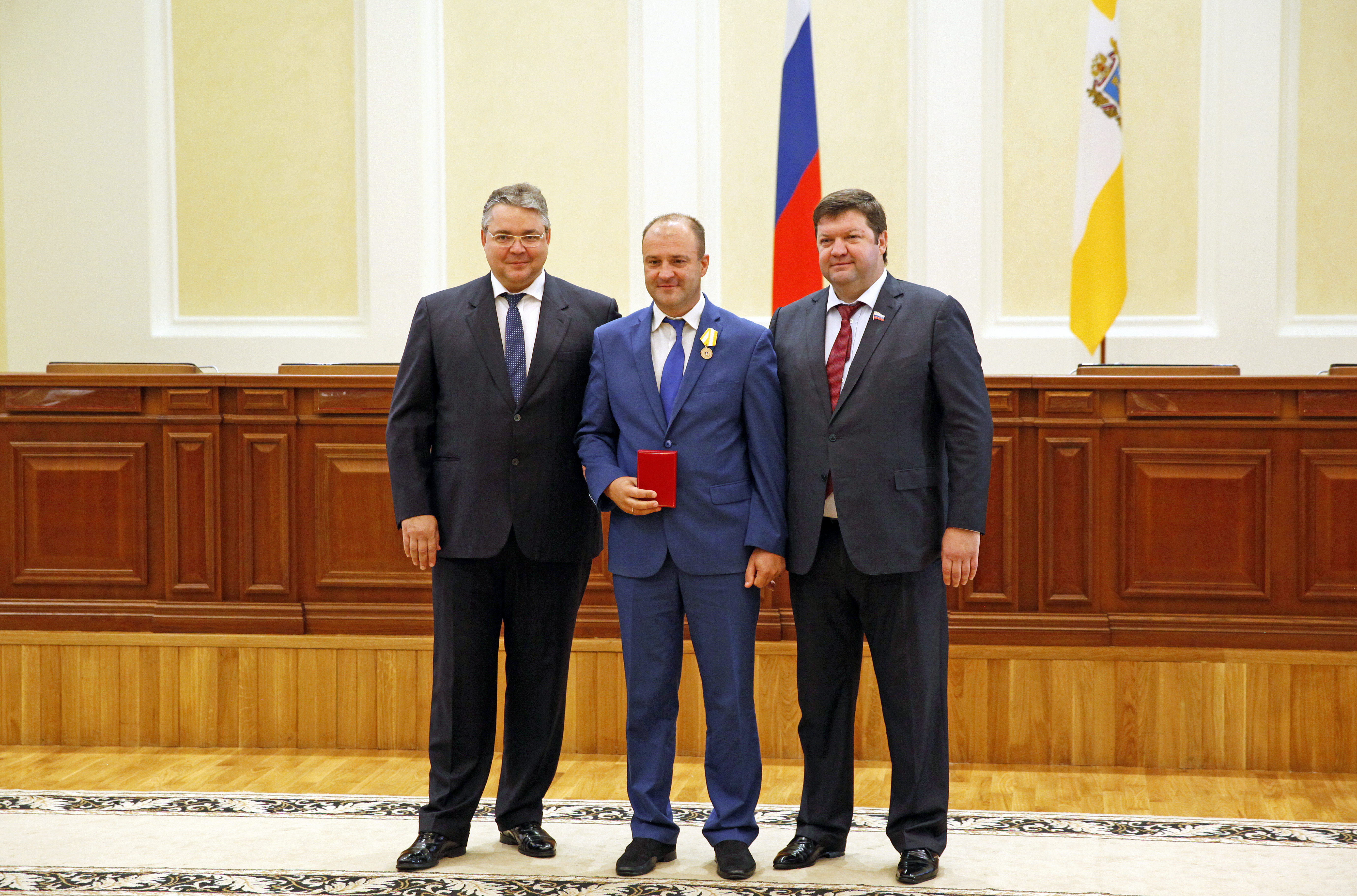 Награды нашли героев