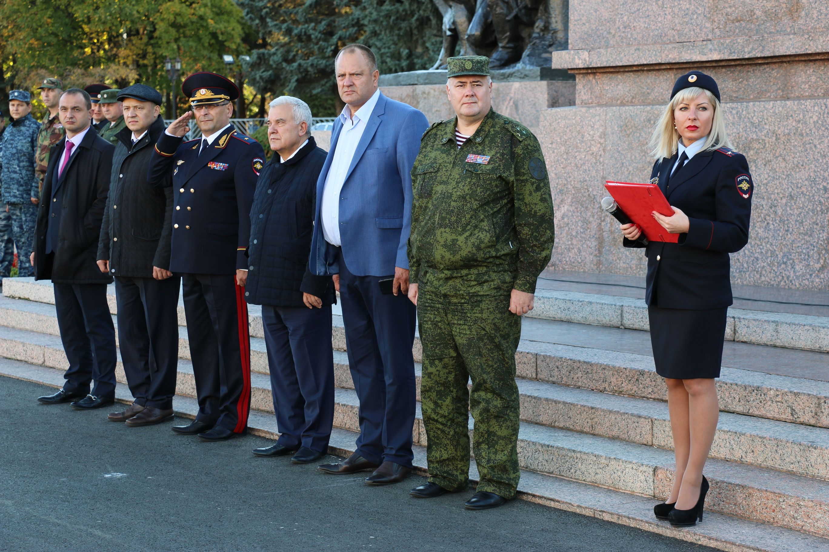 С первой годовщиной!