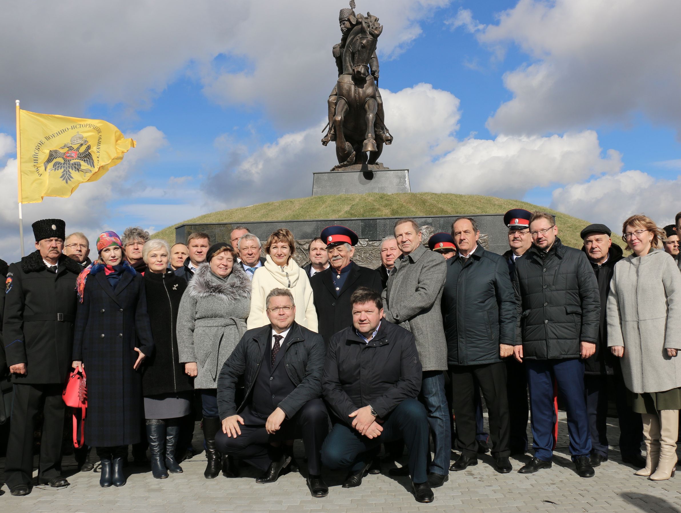 Монумент российской славы!