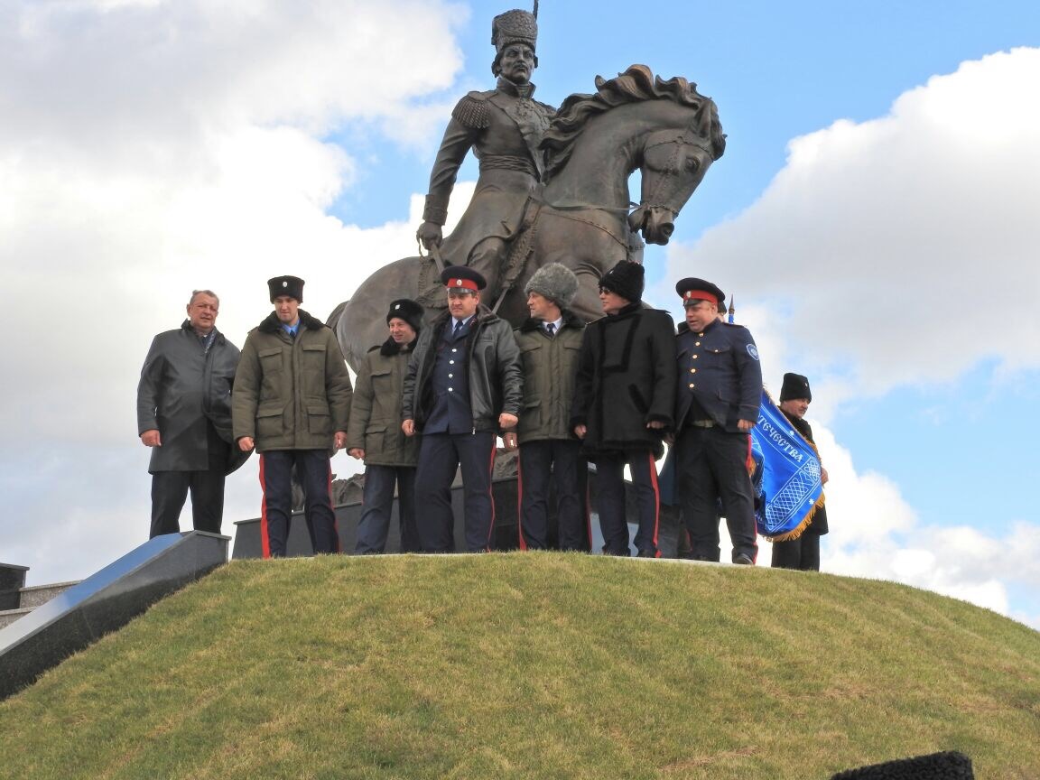 Монумент российской славы!