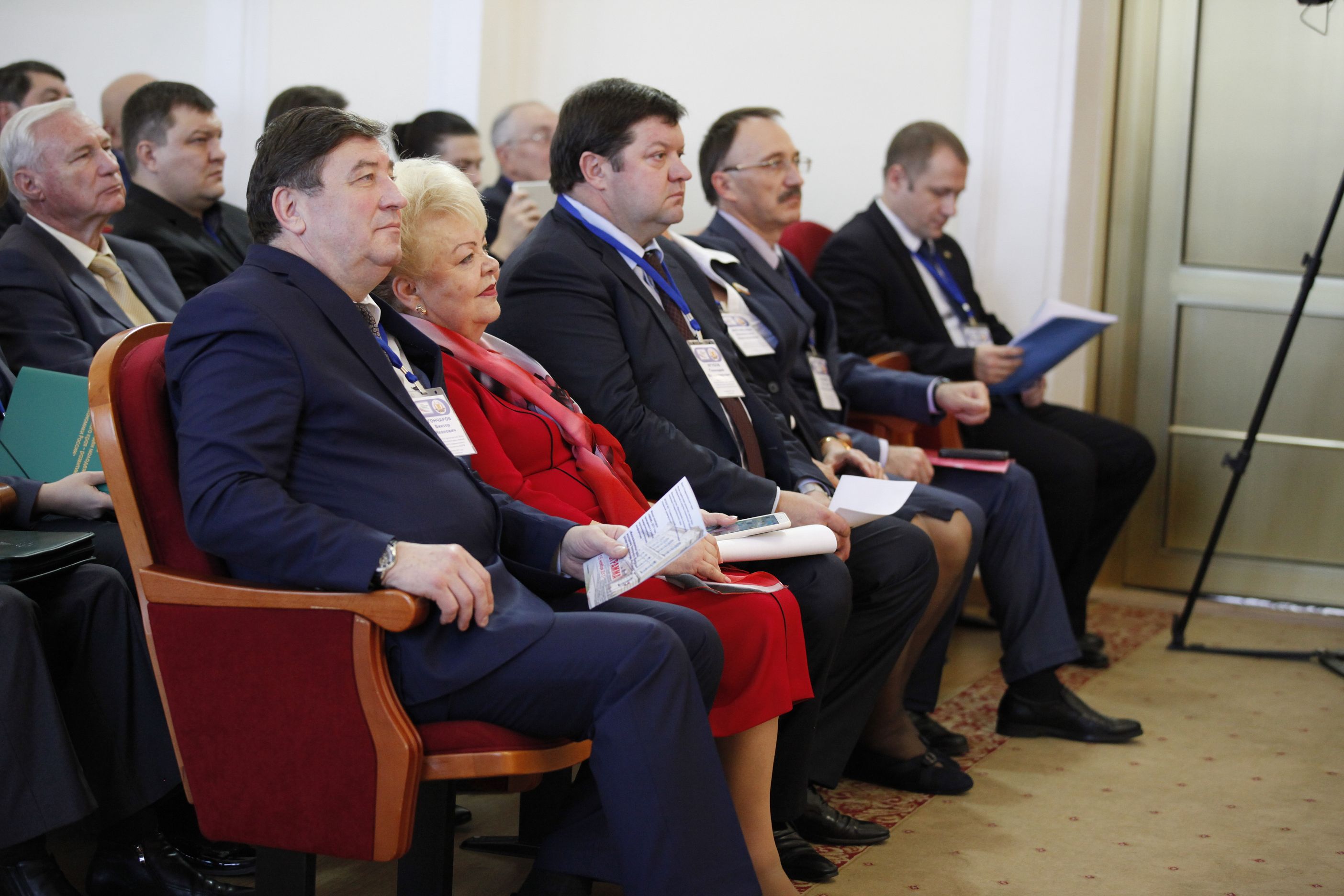 Законодатели поддерживают талантливых молодых учёных