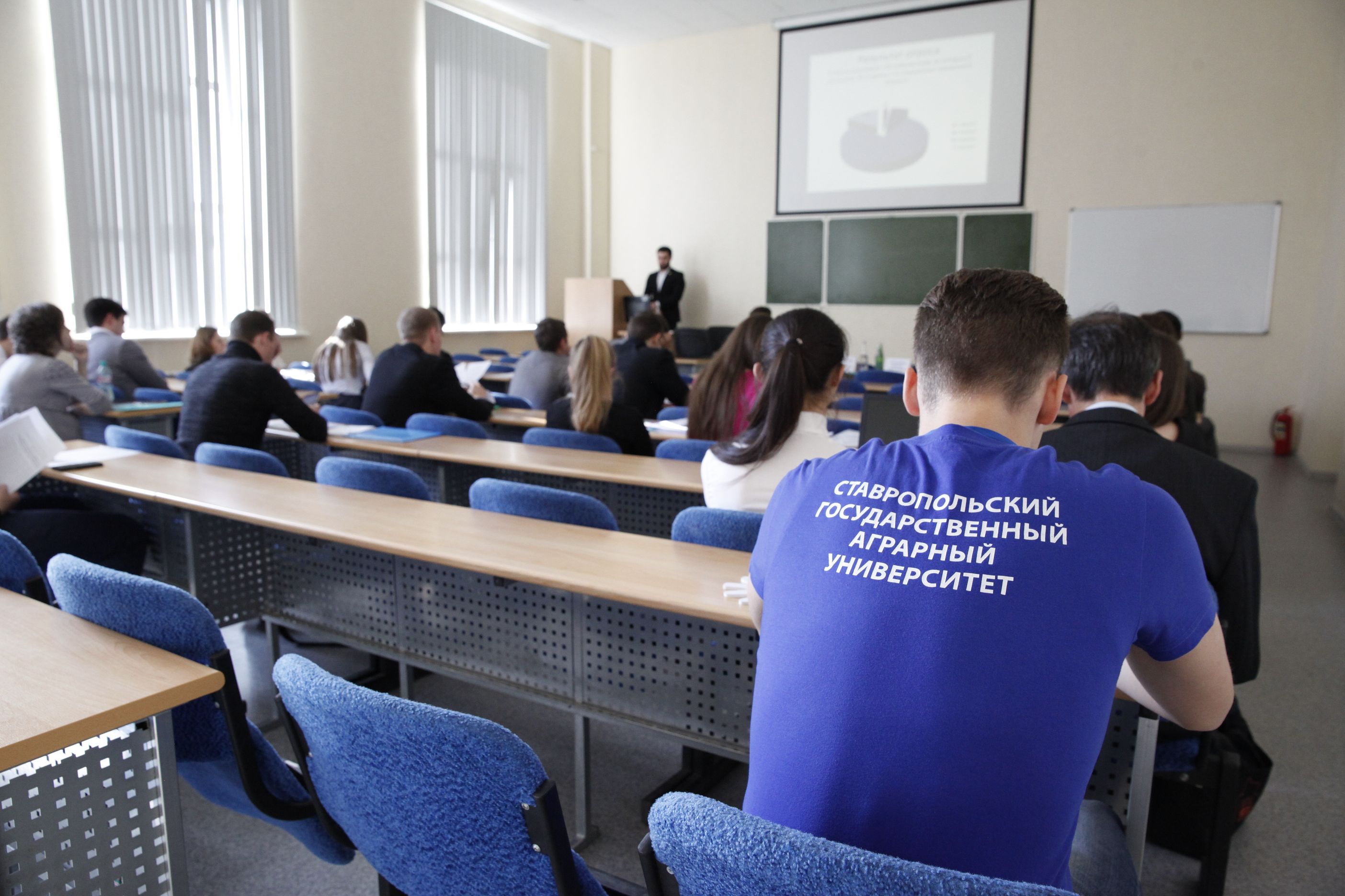 Законодатели поддерживают талантливых молодых учёных