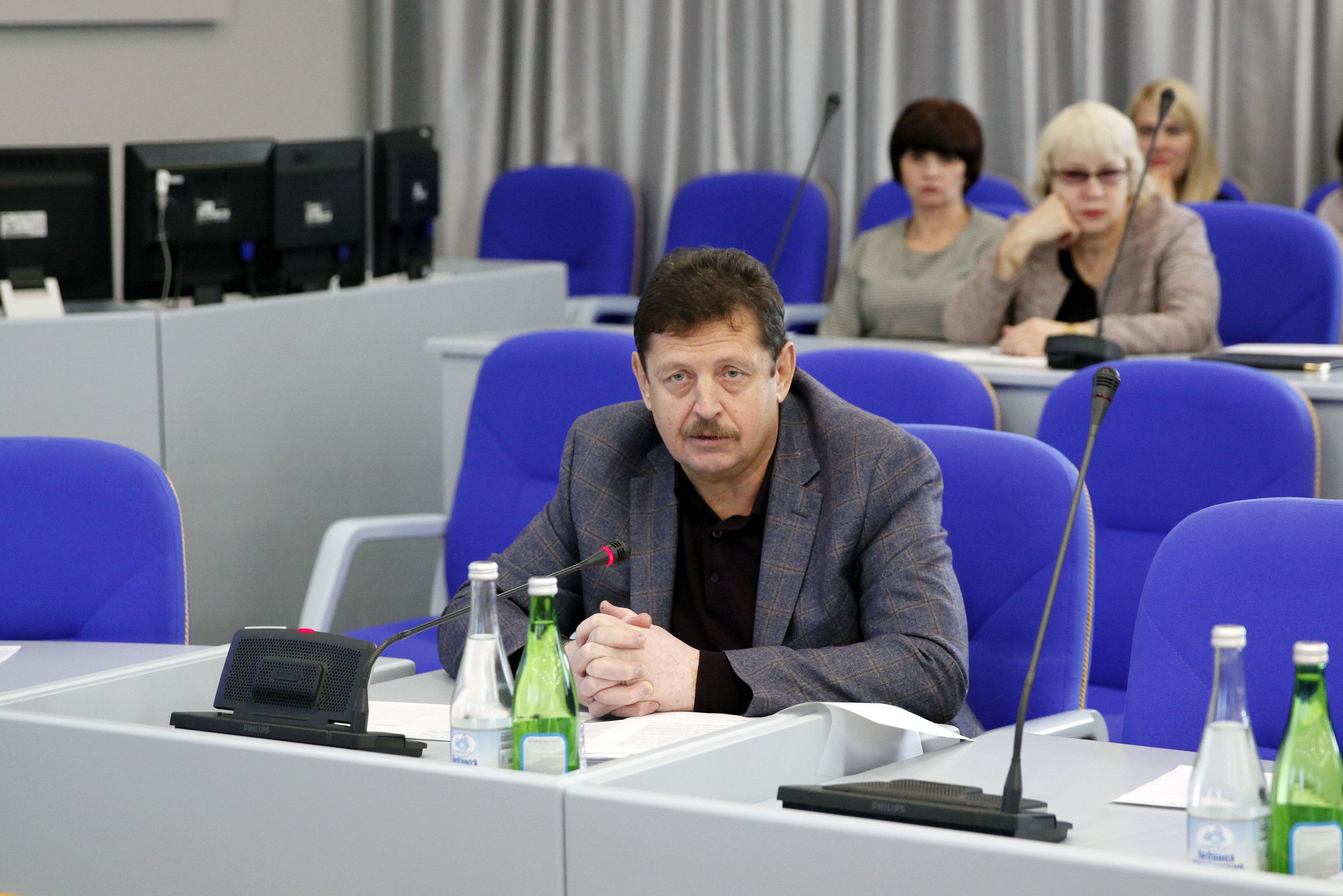 В канун заседания краевого парламента