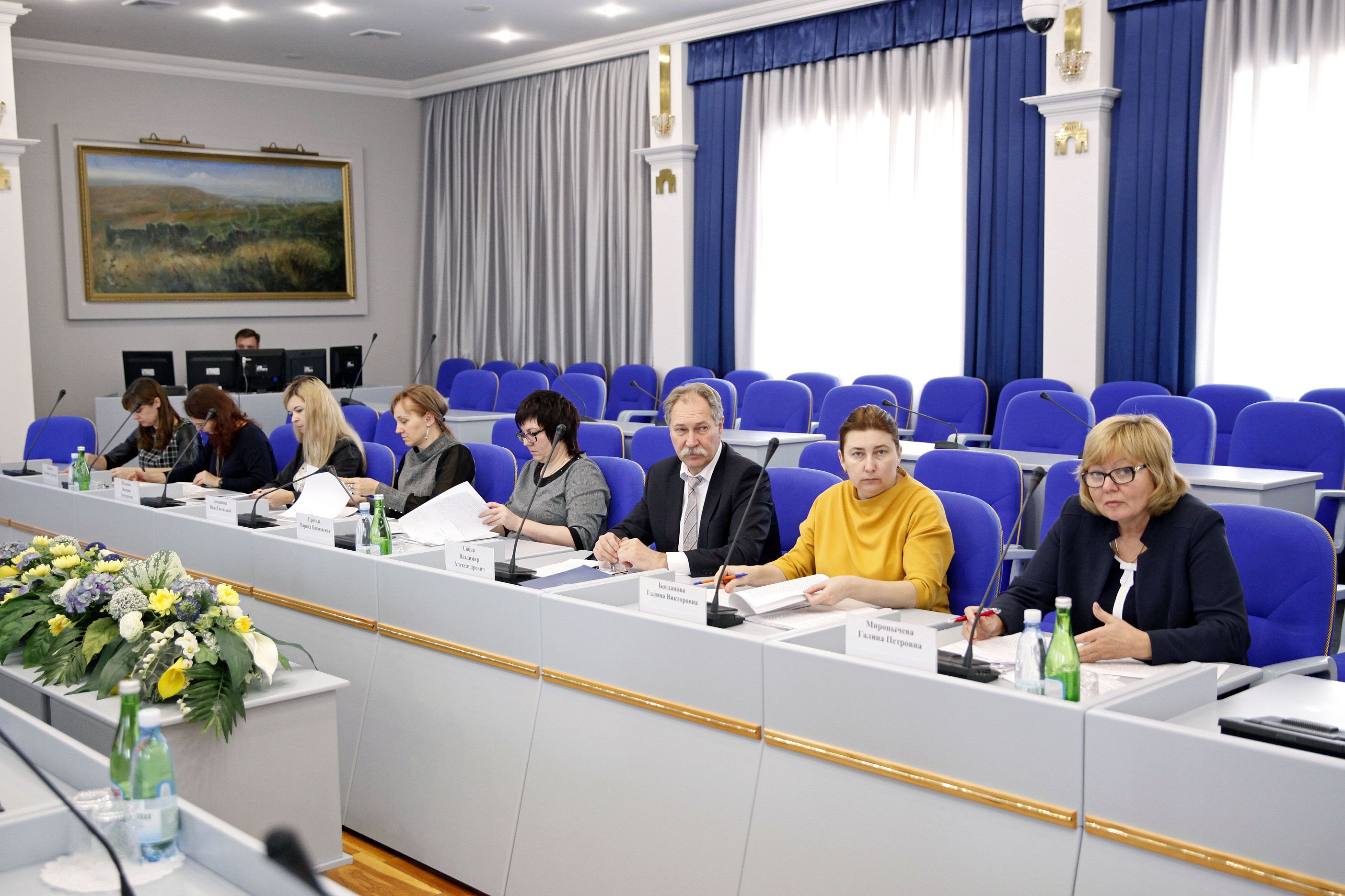 Депутаты обсудили поправки в законодательство, регулирующие сферу продажи алкоголя и безалкогольных тонизирующих напитков