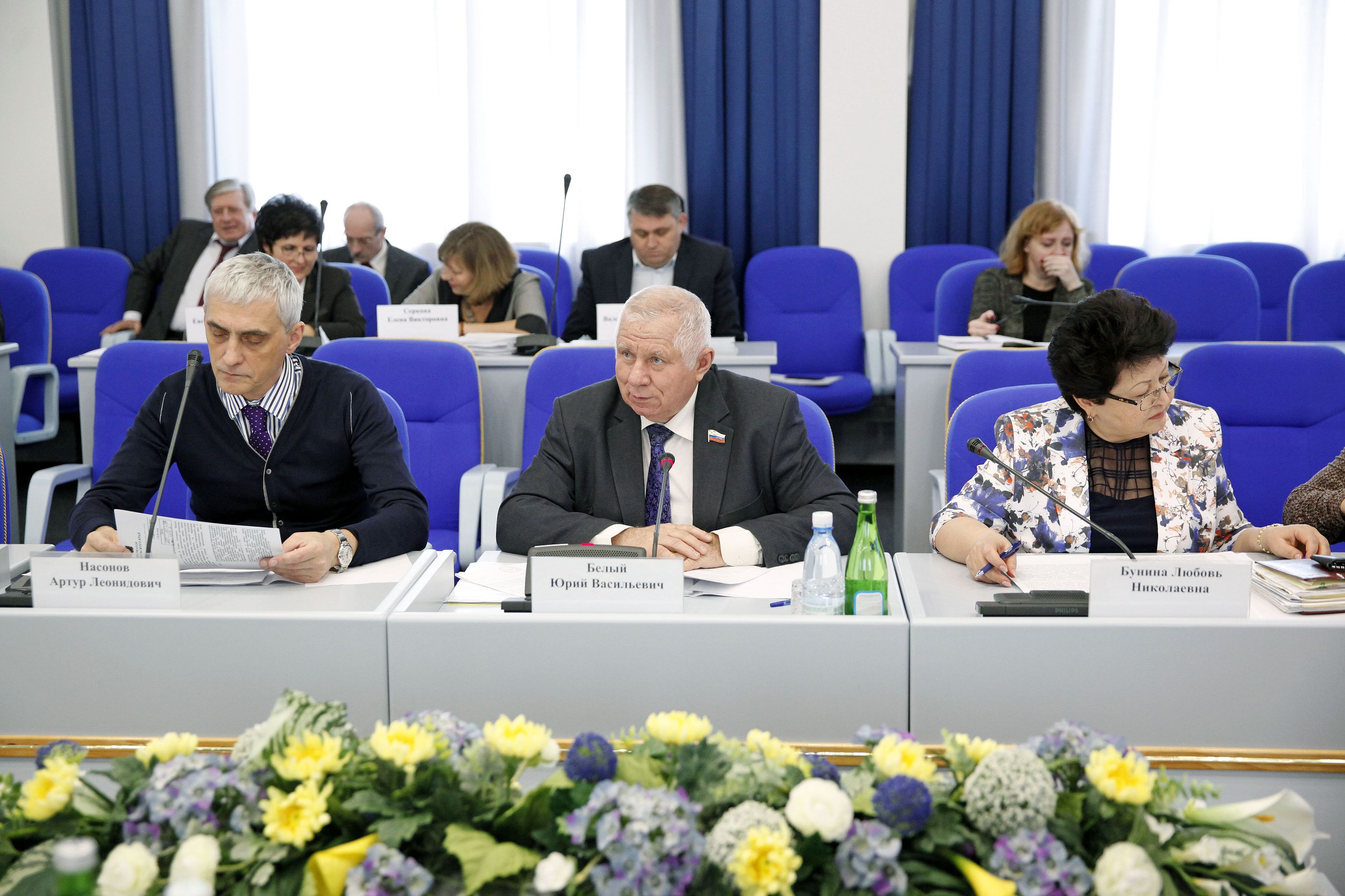 Депутаты обсудили поправки в законодательство, регулирующие сферу продажи алкоголя и безалкогольных тонизирующих напитков