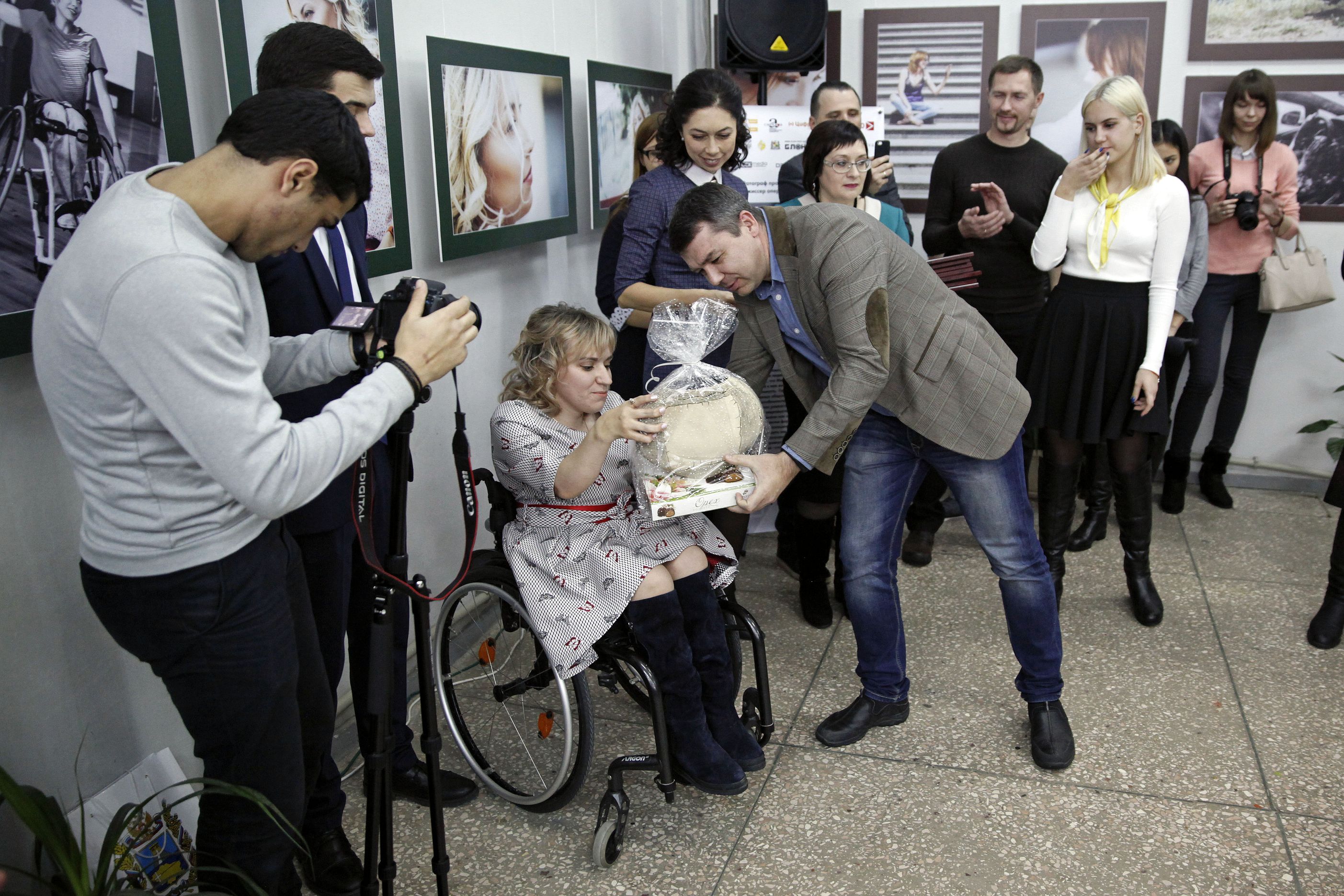 В Ставрополе открылась выставка "Диалог равенства"
