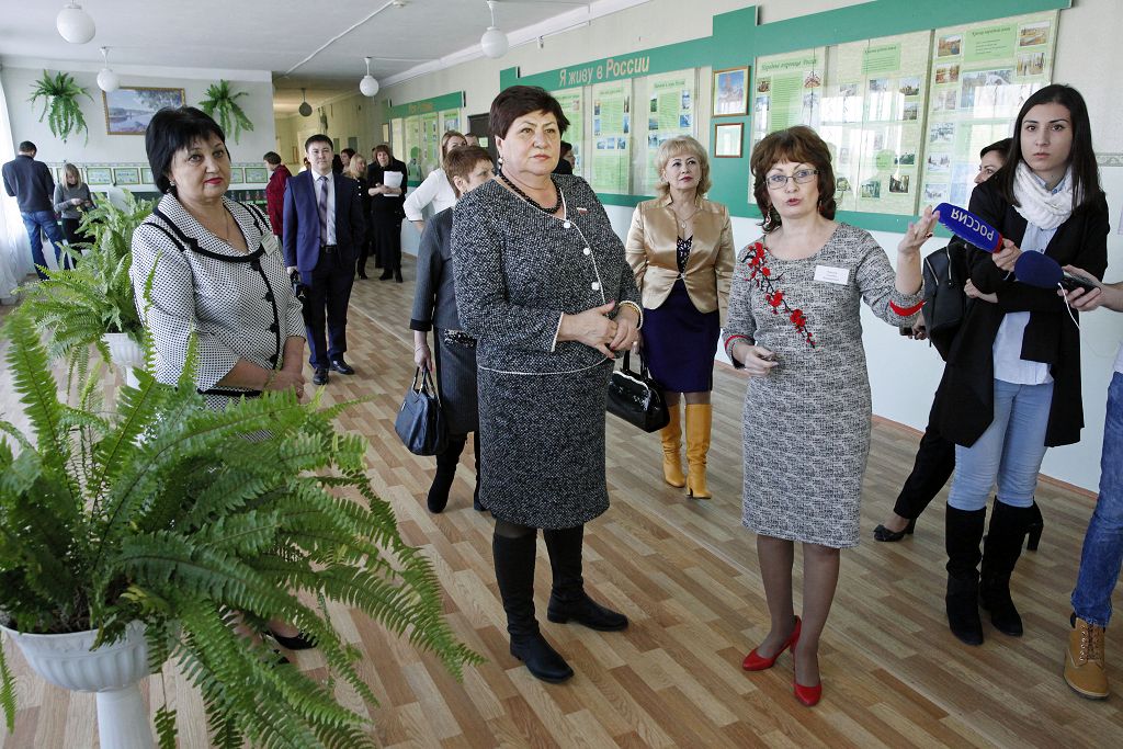Внимание вопросам школьного питания