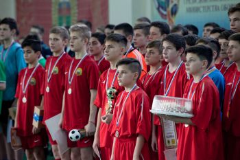 Поздравления юным спортсменам
