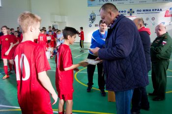 Поздравления юным спортсменам