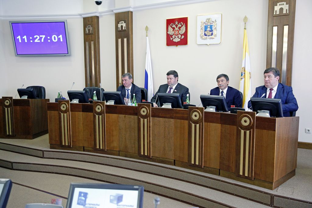 Индексации социальных выплат, помощь молодым семьям и другие важные решения