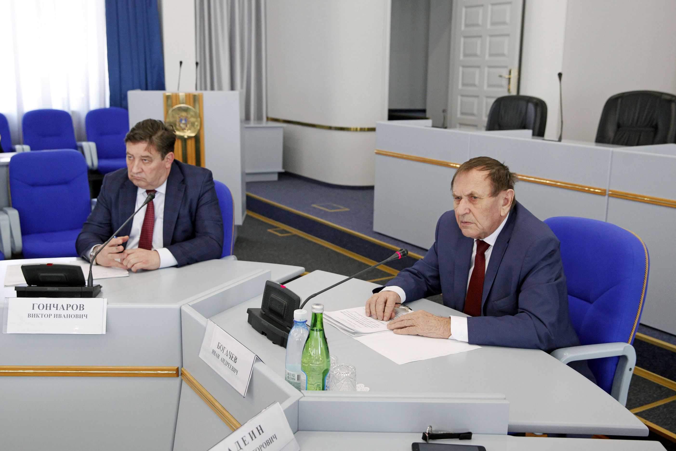 Искать решение нужно сообща