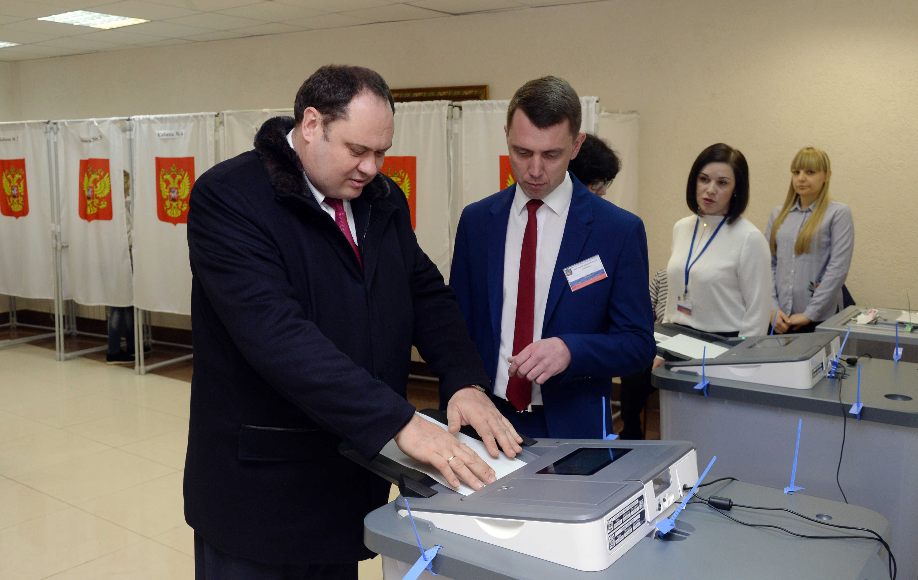 Депутаты Думы Ставропольского края проголосовали на выборах Президента России 18 марта