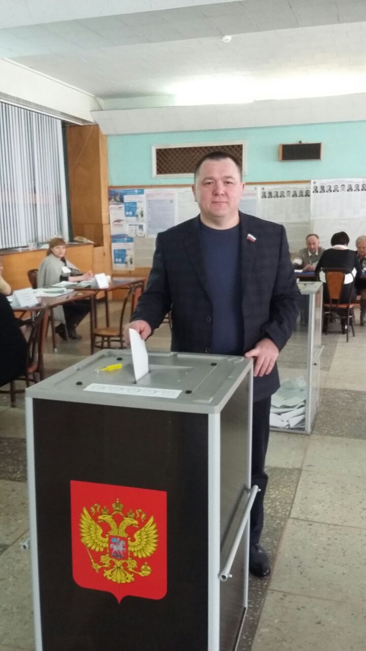 Депутаты Думы Ставропольского края проголосовали на выборах Президента России 18 марта