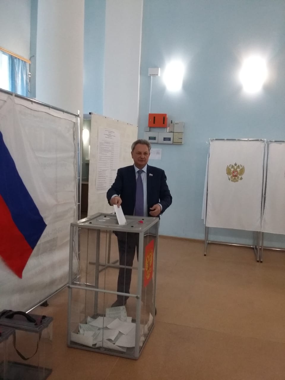 Депутаты Думы Ставропольского края проголосовали на выборах Президента России 18 марта