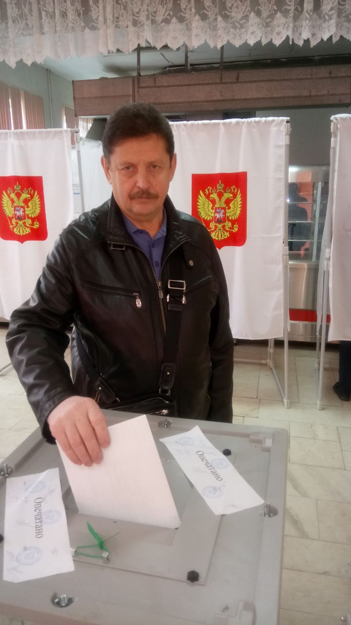 Депутаты Думы Ставропольского края проголосовали на выборах Президента России 18 марта
