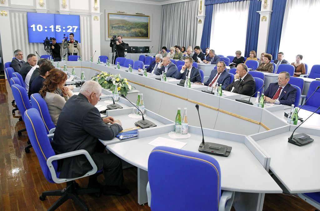 Идёт подготовка вопросов очередного заседания Думы