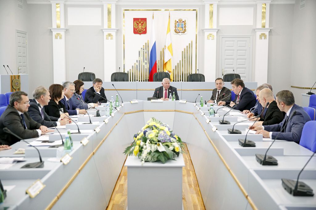 Депутаты обсудили итоги работы Контрольно-счётной палаты региона