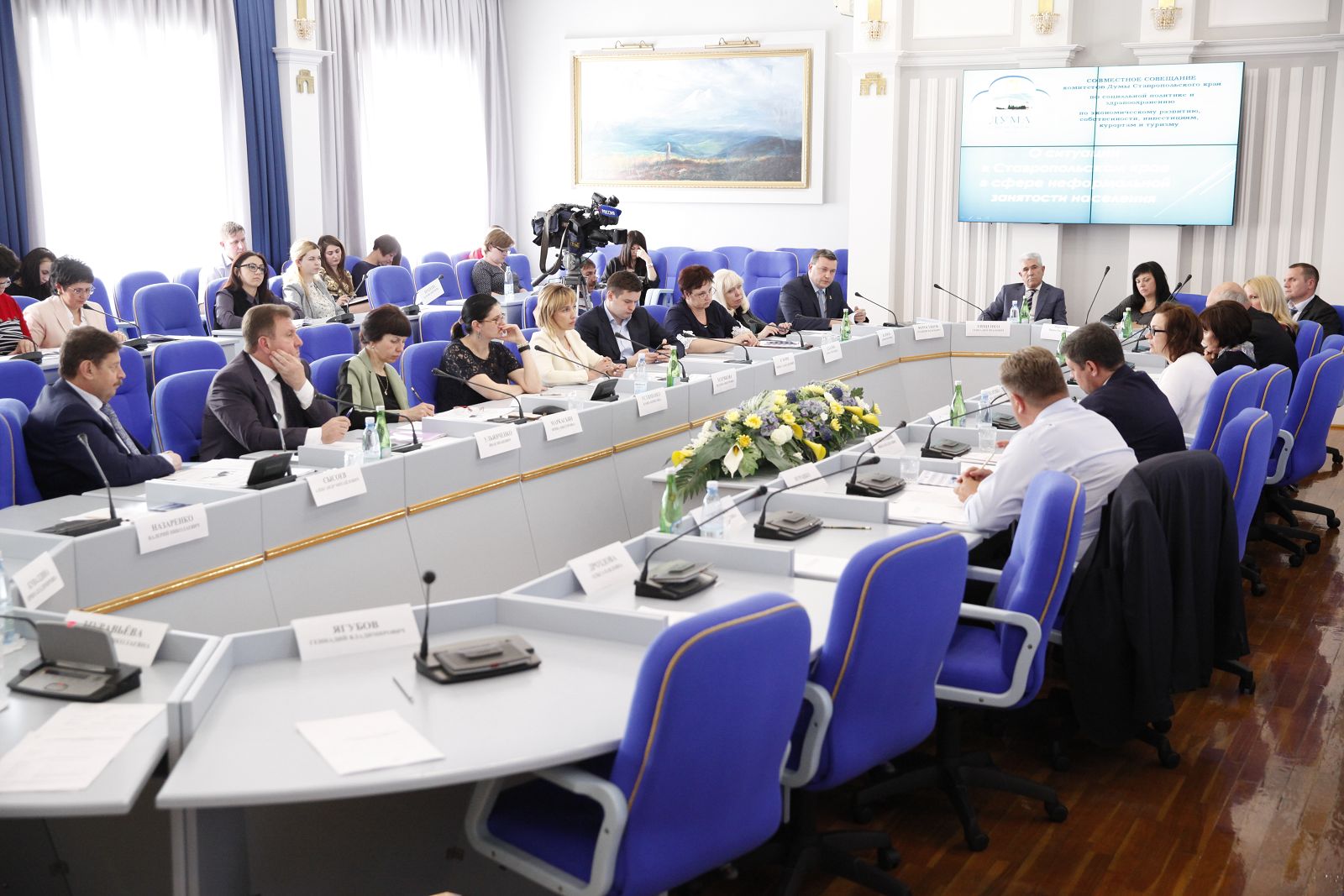 Неформальная занятость тормозит экономику
