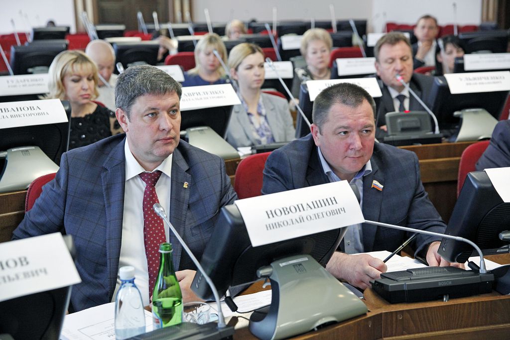 Проблемы предоставления рабочих мест инвалидам обсудили депутаты