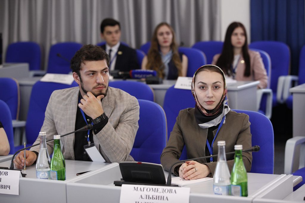 Проект «Академия молодых парламентариев СКФО» открылся в Ставрополе