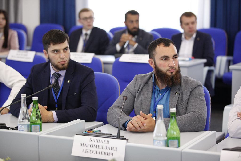 Проект «Академия молодых парламентариев СКФО» открылся в Ставрополе
