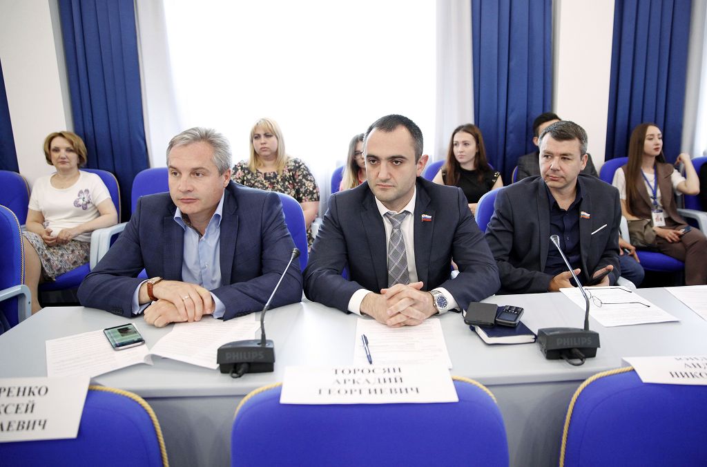 Проект «Академия молодых парламентариев СКФО» открылся в Ставрополе