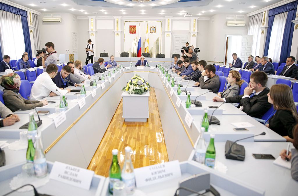 Проект «Академия молодых парламентариев СКФО» открылся в Ставрополе